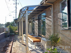 のテラス屋根 プレシオステラス R型 テラスタイプ 三連棟 積雪〜20cm対応 施工例