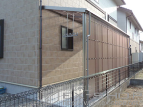 のストックヤード フリーヤード　オープンタイプ 積雪〜20cm対応+物干しセット 3本入 施工例