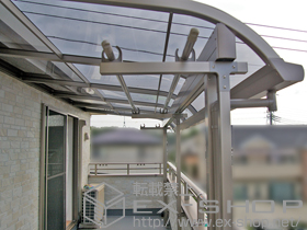 のバルコニー・ベランダ屋根 ライザーテラスII R型 屋根タイプ 連棟 積雪〜20cm対応 施工例