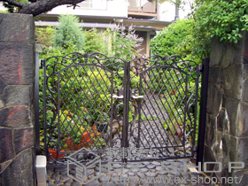 の門扉 キャスグレードロマン 両開き 施工例