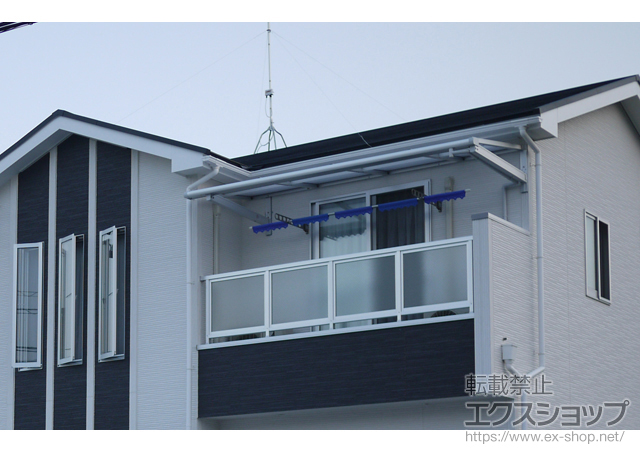 のバルコニー・ベランダ屋根 パワーアルファ F型 屋根タイプ 単体 積雪〜30cm対応＋パワーアルファ 壁付け物干し ロング  2本入 施工例