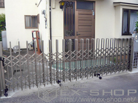 のカーゲート トリップゲート ペットガード型 ノンレール 片開き 40Ｓ 施工例