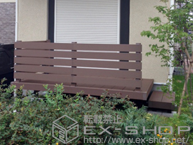 のウッドデッキ リウッドデッキ 200+リウッドデッキフェンス3型＜横スリット＞+独立式リウッドステップ2型 施工例