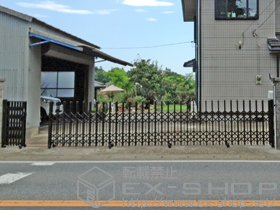 のカーゲート トリップゲート ペットガード型 ノンレール 両開き親子73WO 施工例