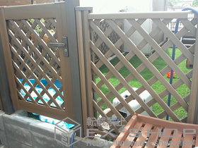 の門扉 ステイウッド門扉1型 片開き　角門柱使用 施工例