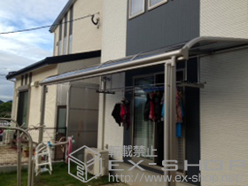 のテラス屋根 ヴェクターテラス R型 テラスタイプ 単体 積雪〜20cm対応＋吊下げ物干し 標準 2本入 施工例