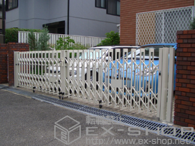 のカーゲート アルシャインII PG型R(ペットガード) Aタイプ ノンレール 両開き 施工例