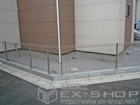 のフェンス・柵 ハイグリッドフェンスUF8型 フリーポールタイプ 施工例