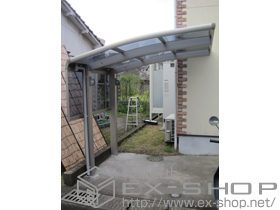 のサイクルポート・駐輪場 レイナポートグランミニ 積雪〜20cm対応＋レイナポートグランミニ用 サイドパネル＋水平式物干し テラス柱用 2本入り 施工例