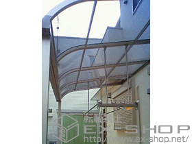 のテラス屋根 ライザーテラスII R型 テラスタイプ 単体 積雪〜20cm対応＋吊り下げ物干し 標準 2本入 施工例