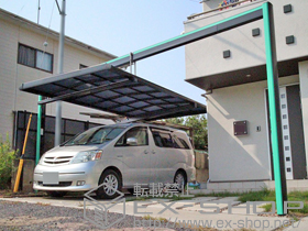 のカーポート マルチスクエア フラット屋根＋マルチスクエア用 サイドスクリーン 施工例