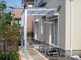 のテラス屋根 アーキフィット ミニ 独立テラスタイプ 積雪〜20cm対応+竿掛けセットS+サイドパネルQ 施工例