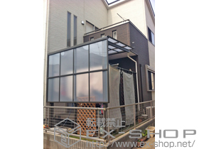 のサイクルポート・駐輪場 アーキフィット ミニ 独立テラスタイプ 積雪〜20ｃｍ対応＋アーキフィットプラス用サイドパネル＋躯体隙間ふさぎ材 施工例