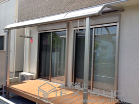 のテラス屋根 プレシオステラス R型 テラスタイプ 単体 積雪〜20cm対応+吊り下げ式物干し 標準 2本入 施工例