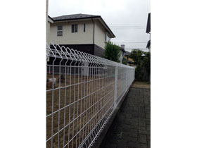 のフェンス・柵 メッシュフェンスG10-R 施工例