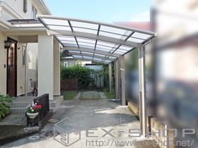 のカーポート カーブポートシグマIII 縦連棟 耐風圧強度仕様 積雪〜30cm対応＋着脱式サポート（補助柱） 1本入＋カーブポートシグマIII 　 屋根材ホルダー＋柱ガード 施工例