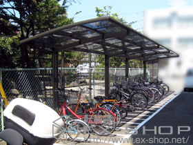 のサイクルポート・駐輪場 カーブポートシグマIII ミニ 縦連棟 積雪〜20ｃｍ対応 施工例