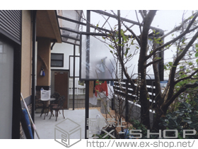 のテラス屋根 ライザーテラスII F型 テラスタイプ 単体 積雪〜20cm対応＋前面スクリーン1段＋側面スクリーン1段 施工例