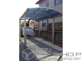 のカーポート レイナワンポートグラン　積雪〜20cm対応＋水平式物干し　2本入り　テラス柱用 施工例