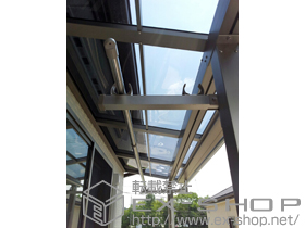 のバルコニー・ベランダ屋根 ライザーテラスII F型 屋根タイプ 連棟 積雪〜20cm対応 施工例