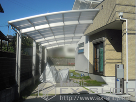 のカーポート レイナポートグラン 縦連棟　積雪〜20cm対応
幅=3,000mm 施工例