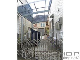 Value Selectのカーポート プレシオスポート 積雪～20cm対応＋収納式物干しセット2型 2本入り 施工例