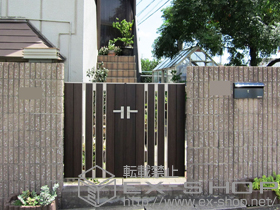 の門扉 ジオーナ門扉 SA型 両開き マテリアルカラー　柱使用 施工例