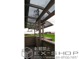 のバルコニー・ベランダ屋根 プレシオステラス R型 屋根タイプ 単体 積雪〜20cm対応+プレシオステラス 吊り下げ式物干し 標準 2本入り×1 施工例