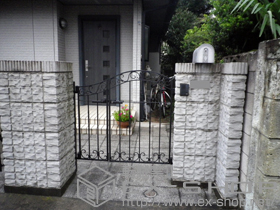 の門扉 ラフィーネ門扉4型 両開き親子 柱使用 施工例