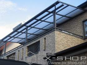 のバルコニー・ベランダ屋根 ライザーテラスII F型 屋根タイプ 連棟 積雪〜20cm対応 施工例