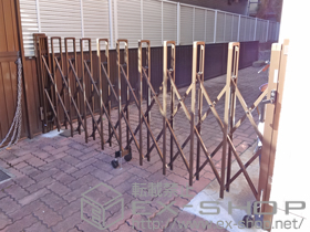 のカーゲート トリップゲート PB型 ノンレール 片開き 30S 施工例