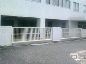 のカーゲート エクスラインアップゲート ワイド6型 手動式 施工例