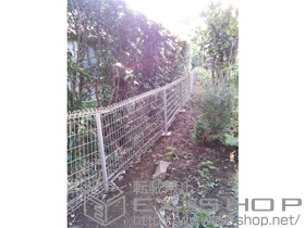 のフェンス・柵 メッシュフェンス G10-R フリー支柱タイプ 施工例