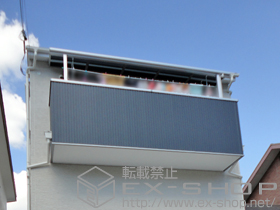 のバルコニー・ベランダ屋根 ライザーテラスII F型 屋根タイプ 単体 積雪〜20cm対応＋吊り下げ物干し 標準 2本入り 施工例