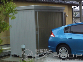 の物置・屋外倉庫 ネクスタ 一般型(NXN-30S)+雨とい+ ネクスタ　タイヤラック 引き込み式2枚戸用【TRW-2S】 施工例