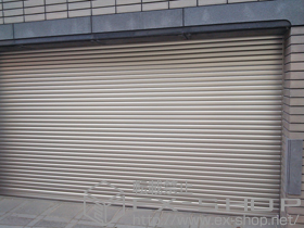 のガレージシャッター ガレージシャッタークワトロ 電動式 内部付タイプ 施工例