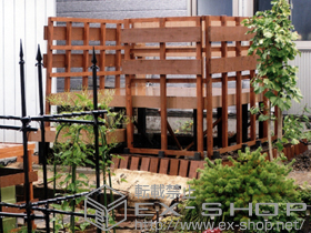 のウッドデッキ リウッドデッキ 200+独立式リウッドステップ2型+リウッドデッキフェンス4型＜横パネル＞ 施工例