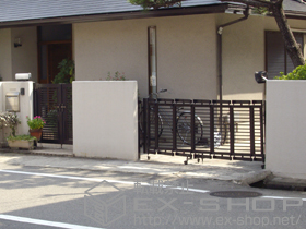 のカーゲート シャレオ伸縮1型 ノンレール 片開き　270S 施工例