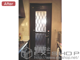 の玄関ドア リシェント 勝手口ドアC型 ランマ無し+ドアクローザ 施工例