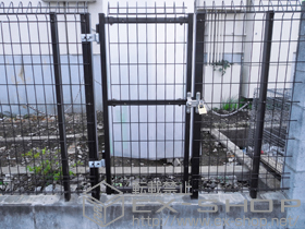 のフェンス・柵 メッシュフェンスＧ10門扉 片開き 施工例