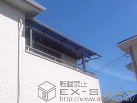 のバルコニー・ベランダ屋根 ヴェクターテラス R型 屋根タイプ 単体 積雪〜20cm対応＋吊り下げ式物干し 標準 2本入 施工例