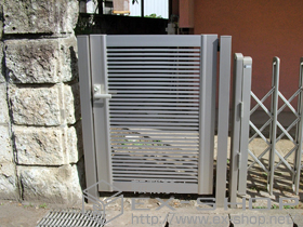 の門扉 YKK AP  エクスライン門扉1型 片開き　門柱使用 施工例