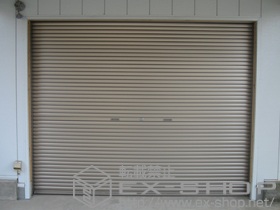 のガレージシャッター ガレージシャッタークワトロ 手動式 内部付タイプ 施工例