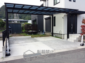 のカーポート エフルージュ ツイン 積雪〜20cm対応+水平式物干し（テラス柱用）2本入+エフルージュツイン 柱カバー（大）+エフルージュツイン 枯葉よけネット 施工例