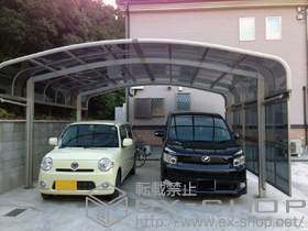 のカーポート レイナキャップツインポートグラン 積雪〜20cm対応＋レイナキャップツインポートグラン用サイドパネル　2段 施工例