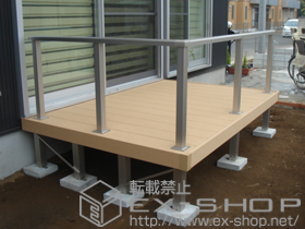 のウッドデッキ リウッドデッキ 200+シンプルモダンデッキフェンス1型<笠木のみタイプ>+独立式リウッドステップ2型 施工例