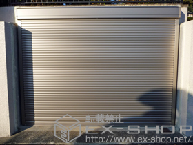 のガレージシャッター ガレージシャッタークワトロ 電動式 外部付＋カード型リモコン 施工例