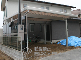 のカーポート ジーポートneo Ａタイプ 2台用 角柱4本仕様 標準鼻隠し 積雪〜100cm対応+ジーポートneo用 サイドパネル<平板タイプ> 角柱用　※台形枠なしタイプ 施工例