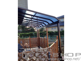 のテラス屋根 ヴェクターテラス R型 テラスタイプ 単体 積雪〜20cm対応＋吊り下げ式物干し 標準 2本入 施工例