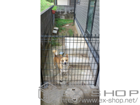 のフェンス・柵 メッシュフェンス G10-R 自由柱方式 施工例